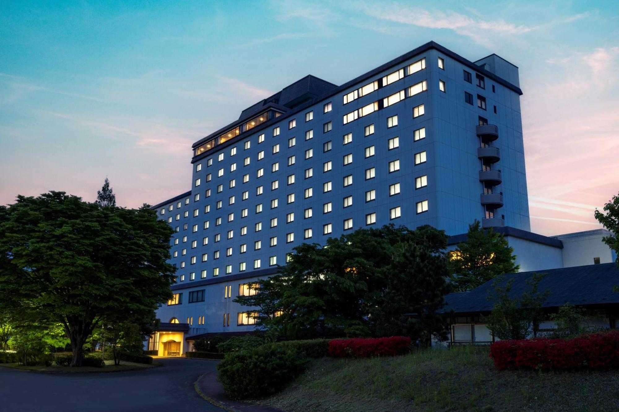Mercure Miyagi & 3*